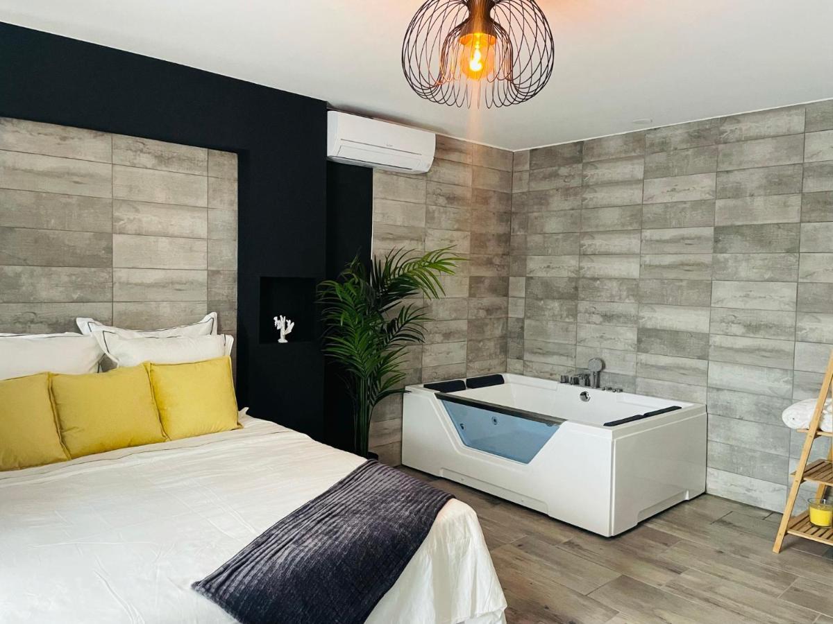 Superbe Appartement Avec Balneo. Сен-Сиприен Экстерьер фото
